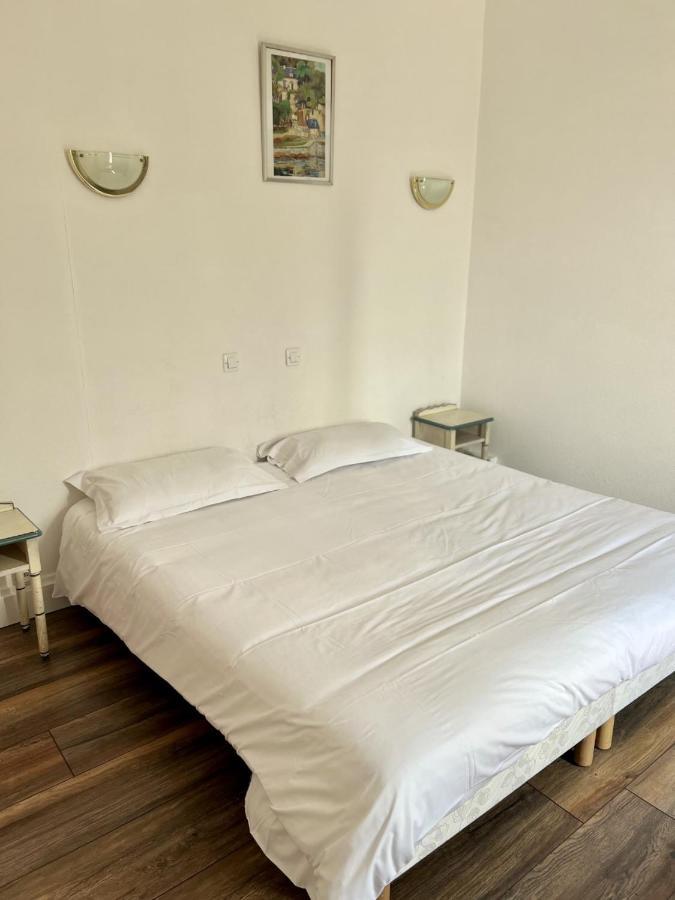 Hotel Chez Marco La Gouesnière Esterno foto